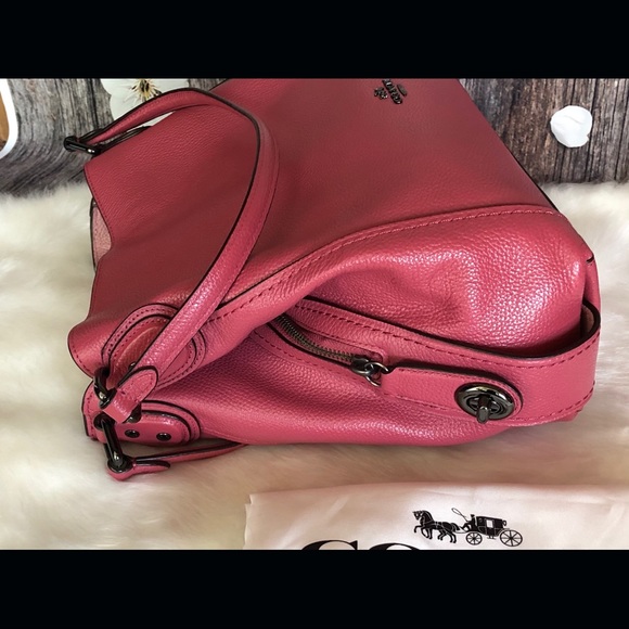SOLD!! ⚠️Coach Edie 31 Leather Handbag in Rouge - Picture 3 of 8